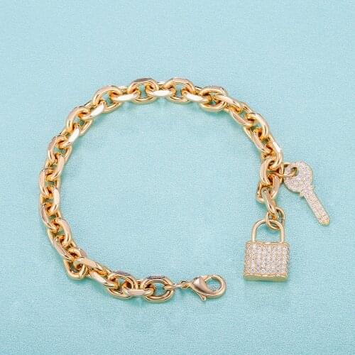 2021 New Womans Bracelets Gold Color Link Chain CZ Lock Key Charm Bracelets Bangles For Girl Friend Fashion Jewelry Gift