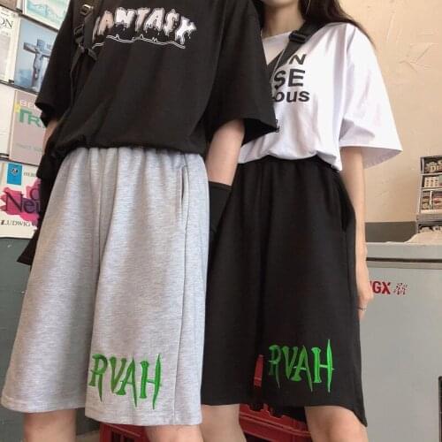 2020 New Korean Style Of Casual shorts Male Summer Ins Retro Trend Sports Five-point shorts Loose All Matching Shorts Unisex