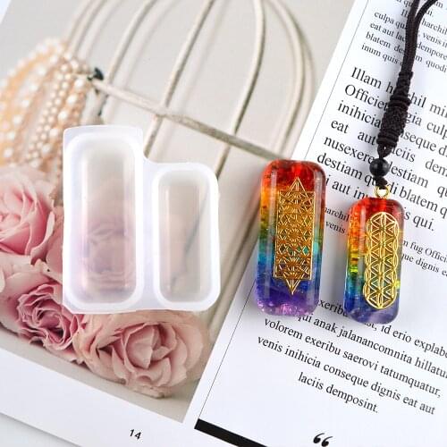 DM153 DIY Crystal Drop Mold Smooth Rhomboid Face Cut Round Pendant Set