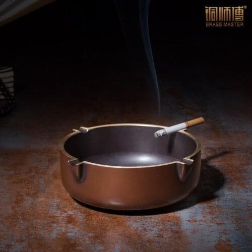 The copper master copper ornaments "two" Home Furnishing ashtray copper crafts jewelry gift ornaments