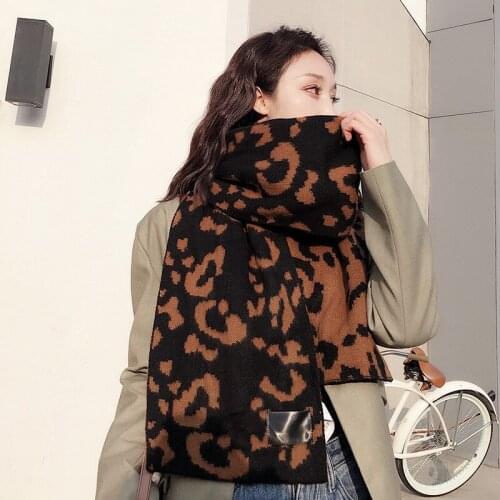 New style Chinese quality silk autumn and winter women fashion wool thicker shawl lady checked beautiful Print cashmere scarf