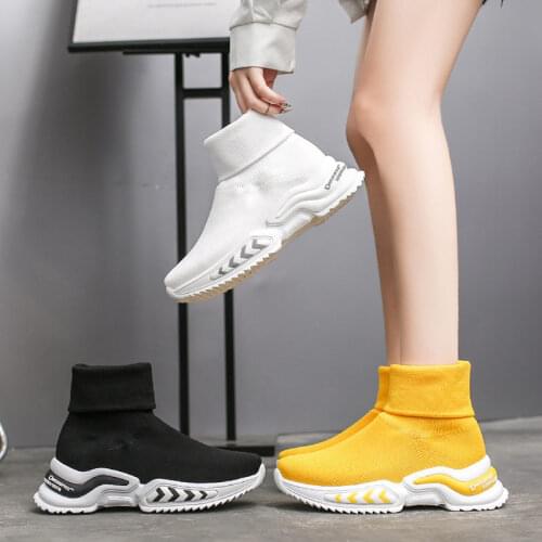 Socks shoes womens elastic boots 2021 new white flying weaving dad fashion leisure star same net red shoes high top