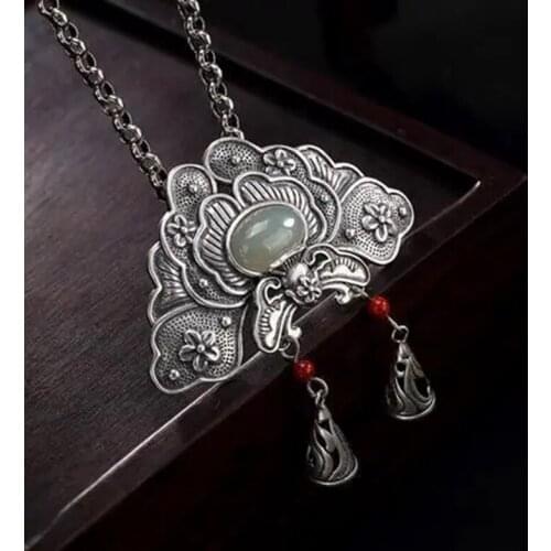 Natural Hetian Jade Handmade Butterfly Pattern Craft Pendant Necklace Retro Luxury Aristocratic Charm Womens Silver Jewelry