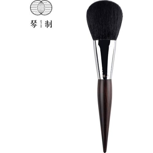 QINZHI Professional Handmade Make Up Brush G015 Large Round Flat Face Powder Brush Soft Saikoho Goat Hair Makeup Brushes
