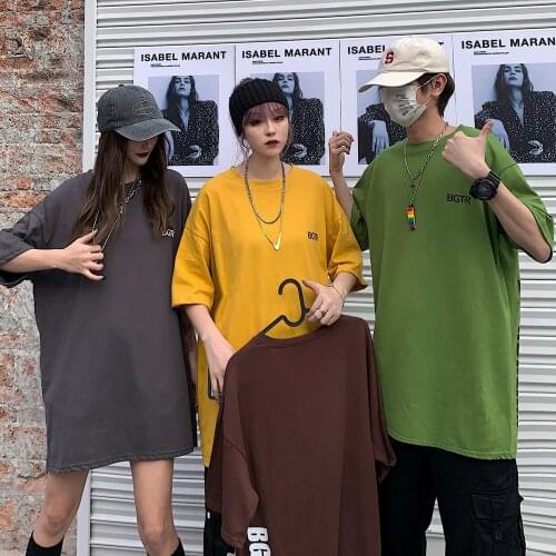 Korean version of loose lazy pullover round neck yellow brown wild short sleeve men and women with the same tide 2020 new top