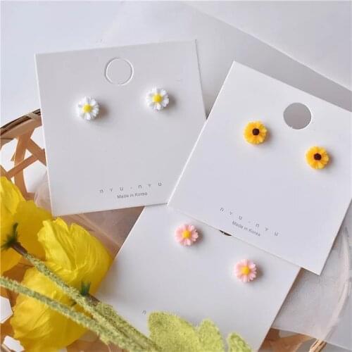 Korean Style Cute Daisy Flower Stud Earrings For Women Summer Fresh Floral Earrings Wholesale Jewelry Femme Brincos Jewelry