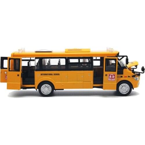 School Bus Toy Die Cast Vehicles Yellow Large Alloy Pull Back 9'' Play Bus with Baby Toy Car