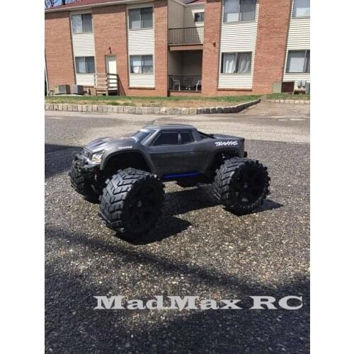 TRAXAS X-MAXX 8S tires
