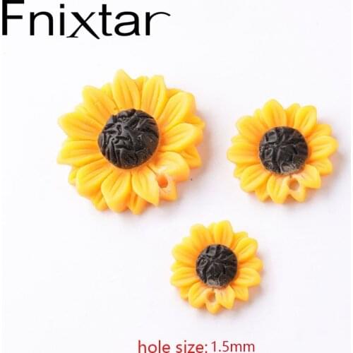Fnixtar Sunflowers Daisy Shaped Pendant Resin Flatback Cabochons DIY Charm With 1.5mm Small Hole 15/18/25mm 300piece/lot