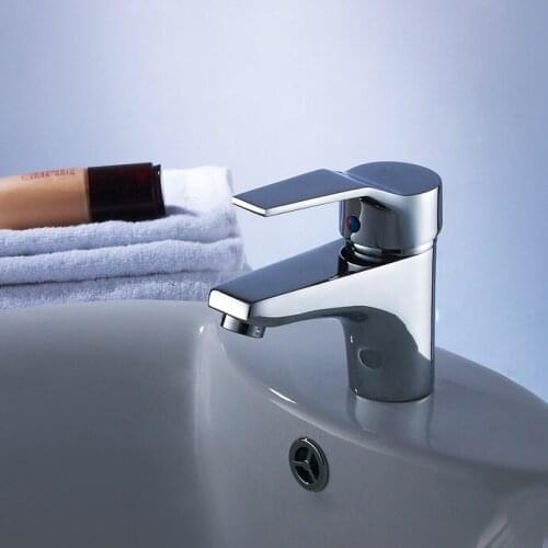 X8942B - Luxury Deck Mounted Chrome Color Zinc Basin Faucet