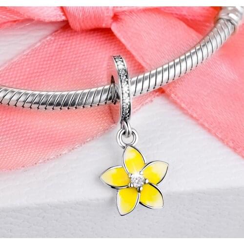 Fandola Yellow Plumeria Flower Charm Fits Original Bracelet Argent 925 Sterling Silver Metal Beads for Jewelry Making kralen