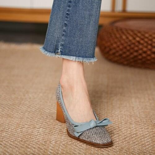 Womens Shoes Pumps vintage 2021 new color matching woven bow thick heel high heels summer designer temperament shoes for women