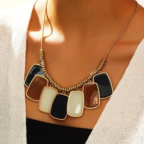 Big Statement Elegant Gold Metal Enamel Choker Necklace for Women Female Party Collar Clavicle Chain Necklace Wedding Jewelry