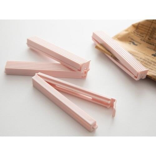 Trendy Plastic 4 Piece Sachets of Clip Powder