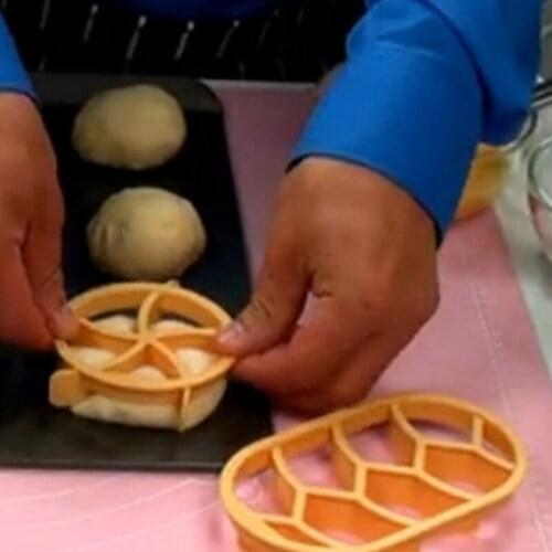 Plastic Fan Shaped Dough Cookie Press Bread Rolls Mold Cake Biscuit Stamp Mould Pastry Cutter Kitchen Baking Accessories Tools