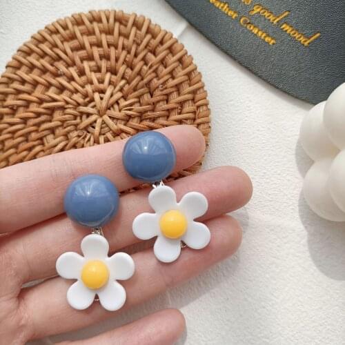 Makersland Earrings For Women Korean Style Sweet Flower Small Daisy Earring Summer Cute Girls Earrings 2021 Elegant Accessories