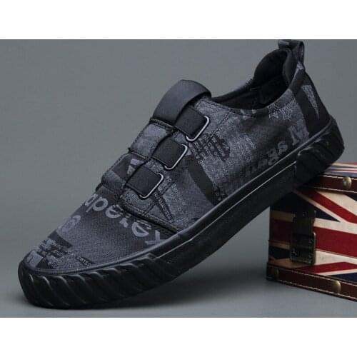 2021 new casual shoes mens Korean fashion vulcanized shoes breathable mens canvas flat sports shoes