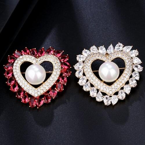 2020 New Shinny Cubic Zirconia Love Heart Brooches for Women Vintage Imitation Pearl Dress Scarf Brooch Pin Jewelry Gift broche