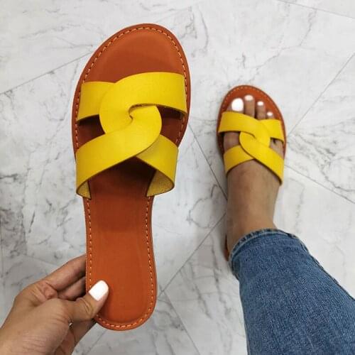 Women Vogue Sandals Casual Flat Beach Shoes Summer Female Shoes Brand Leather Slip on Slides Solid Color Outdoor Woman Sandal