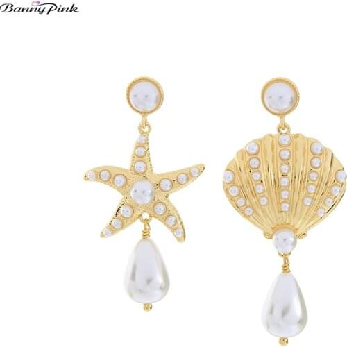 Banny Pink Beach Seafish Seashell Charms Stud Earrings For Women Asymmetric White Pearl Statement Earrings Marine life Earrings