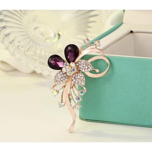 Dainty Female Crystal Flower Brooch Charm Gold Silver Color Jewelry Brooche For Women Cute Zircon Stone Pin Dress Coat Accessory