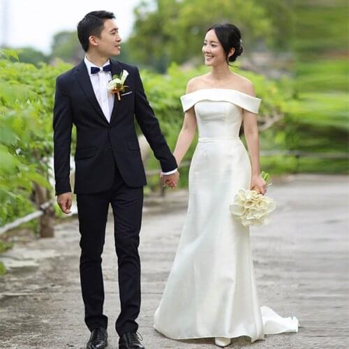 Sexy Sheath Mermaid Wedding dresses Boat Neck Chapel Train Covered Button With Back Bridal Dress New Arrival