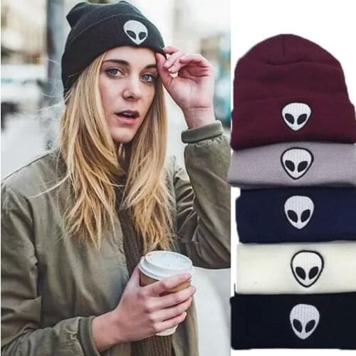 2021 beanie Winter Knitted Hat Wool Women‘s Hat Colors Embroidery label Cap For Men Kpop Popular use of personality
