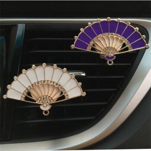 Car air outlet perfume clip fan air outlet clip women car interior aromatherapy perfume fragran decoration car accessories