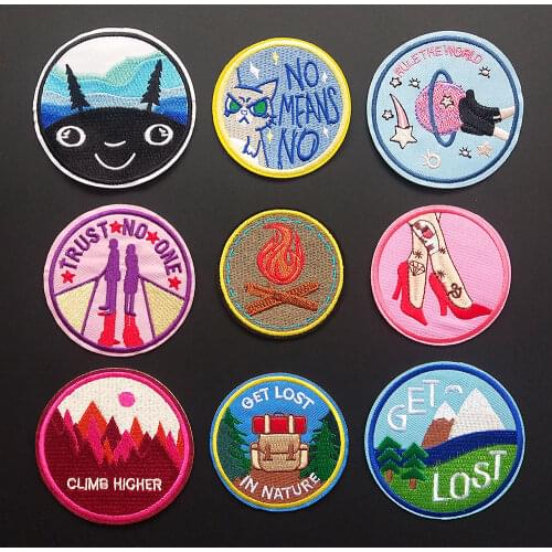 Round Embroidery Patches Iron On Patch Embroidered Patchs Badge Appliques Beautiful Flower For Clothing Stickers School Bags