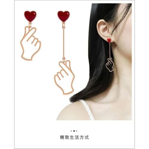 Korean Minimalist Women Fashion Hollow Asymmetrical Than Heart Gesture Earrings for Earrings Jewelry Accessories Wholesale