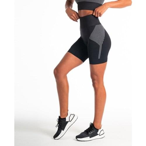 High Waist Seamless Running Shorts Summer New Smile Sports Shorts Women Elastic Tight Gym Training Quick-Drying Three Shorts