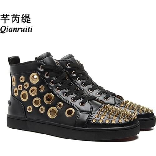 Qianruiti Zapatos Hombre Casual Flats Gold Silve Tone Metal Eyelets Breathable Leather Shoes Lace Up Spike Sneakers Men Big Size