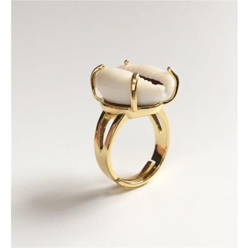 FUWO Trendy Women Gold Cowrie Rings Original Handmade Design Natural Shell Prong Setting Ring Jewelry for Women RG501 5pcs/lot