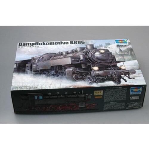 Trumpeter Model 1/35 00217 German Dampflokomotive BR86