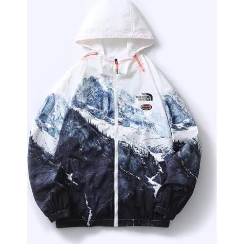 2021New Men Jackets Lightweight Warm Windproof Overcoats Outerwear Mens Apparel Outdoors Mountaineering Male Clothing