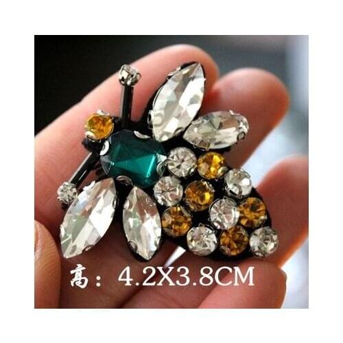 10Pcs/lot Bees Sequins Rhinestones Bead Brooch Patches Applique Sew on Beading Clothes Shoes Bags Decoration Patch DIY