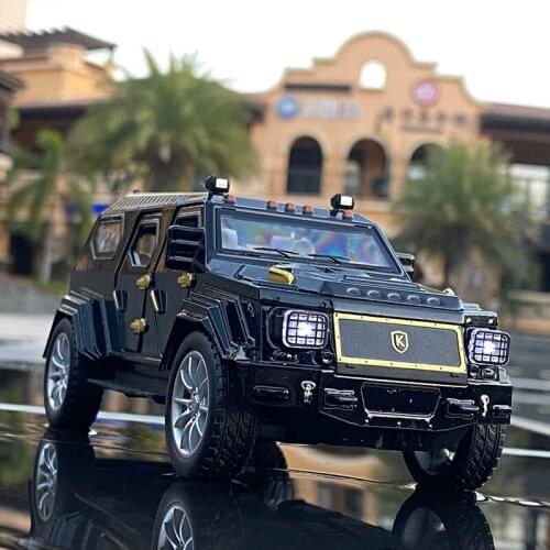 1:28 Knight XV Armored Car Alloy Car Model Diecasts Metal Off-road Vehicles Model Sound light Explosion Proof Car Kids Toy Gifts