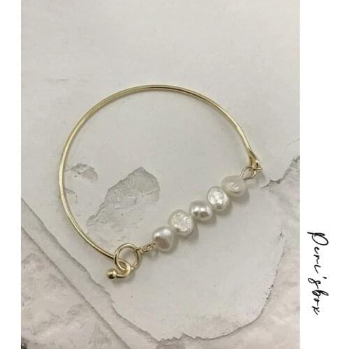 Perisbox 2019 Trendy Metal Gold Genuine Freshwater Pearl Bangle Geometric White Pearl Bangles Minimalist Pearl Bangle for Women