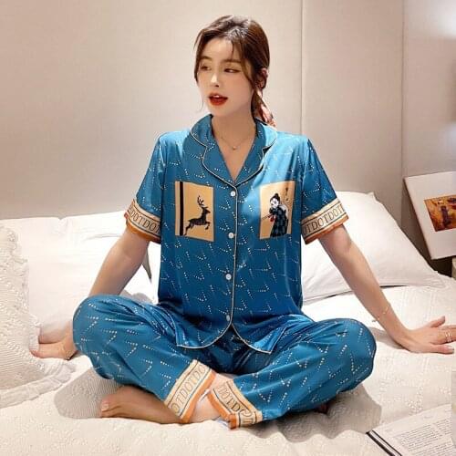 New Summer Womens Pajamas Set Shorts Trouser V Neck Design Luxury Cross Letter Print Sleepwear Silk Like Home Clothes Nightwear