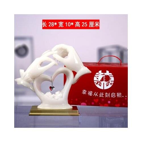 Wedding anniversary gift for creative decorations in the living room Valentines Day custom gift statue home decoration wedding