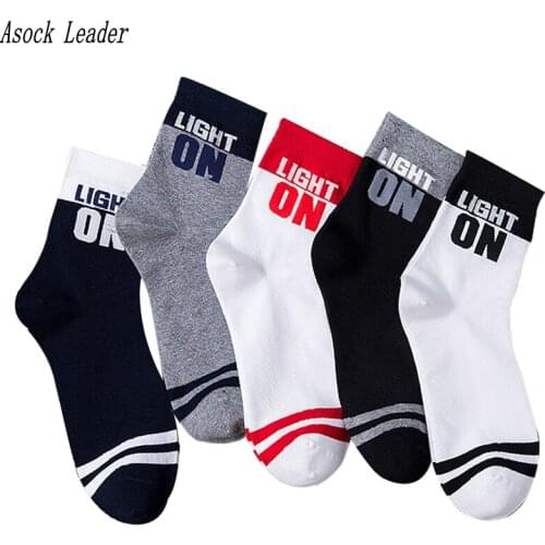5 pairs Men Socks 2018 NEW Spring Autumn Style Cotton Stripe Letters Mens socks Business Socks For Men Casual Long Socks