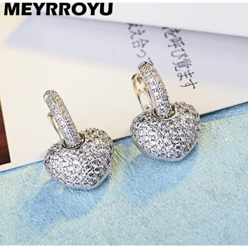 MEYRROYU New 925 Sterling Silver Hypoallergenic Crystal Earrings Female Married Couple Korean Charming Heart-Shaped Party Jewel