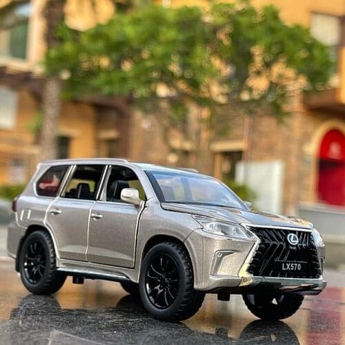 Diecast 1/32 Scale Lexus 570 Off-road Car Model Metal Simulation Alloy Pull Back Vehicle Boy Toy Car Souvenir Ornaments Hot Gift