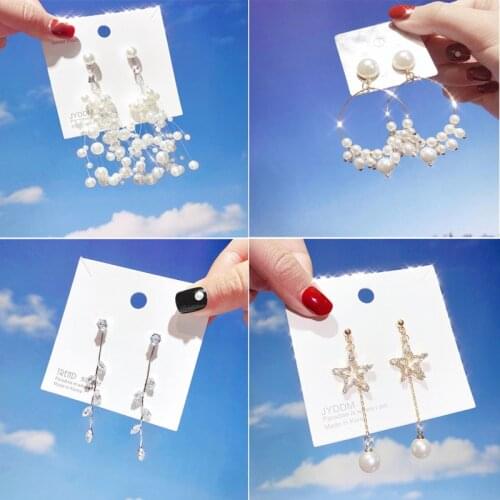 Shiyuefangfei Earrings With Stones
