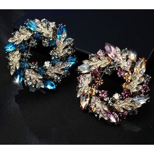 New Fashion Luxury Elegant Rainbow Crystal Round Flower Brooches Gold Color Rhinestone Alloy Plant Brooch Lady Safety Pins