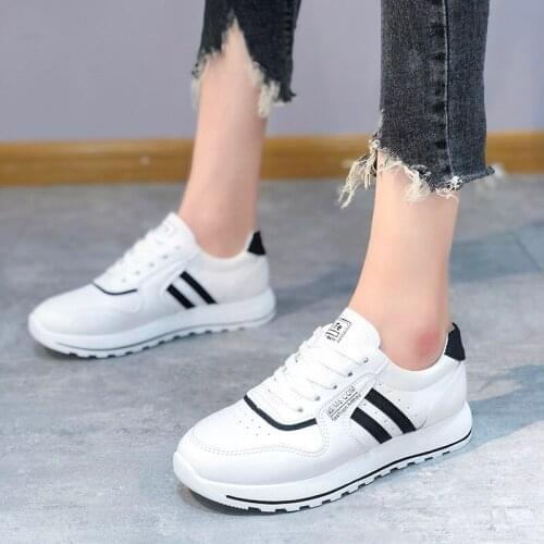 2021 Spring New Lace Up Walking Shoes Fashion Women Running Sneakers Non Slip White Sport Shoes Outdoor Vulcanize Shoes 35-40