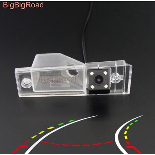 BigBigRoad For KIA Sedona 2006 - 2014 VQ Grand Carnival / Carnival R 2006-2015 Car Dynamic Trajectory Tracks Rear View Camera