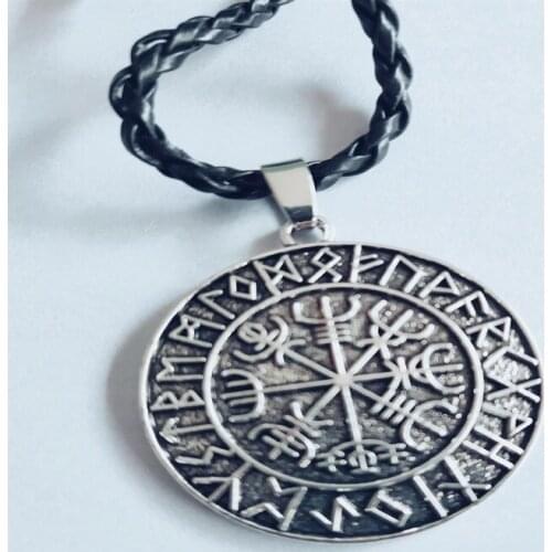 Viking Icelandic Compass Sign Necklace Vegvisir Helmet Horror In Runic Scandinavian Norse Choker Punk Necklaces Men Wear Jewelry