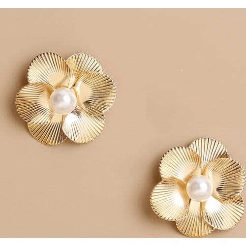 Stud Earrings for Women Girls Valentine Day Gift Pearl Metal Flower Earring Wedding Jewelry Korean Earrings