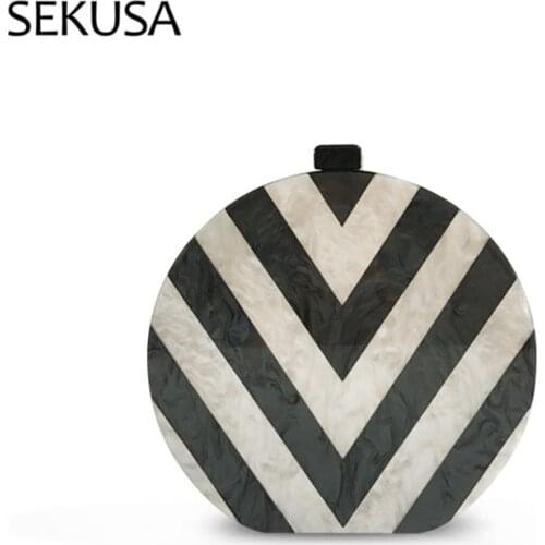 V Design Acrylic Black White Color Women Evening Bags Hald Moon Design Party Handbags Gift Ladies Clutch